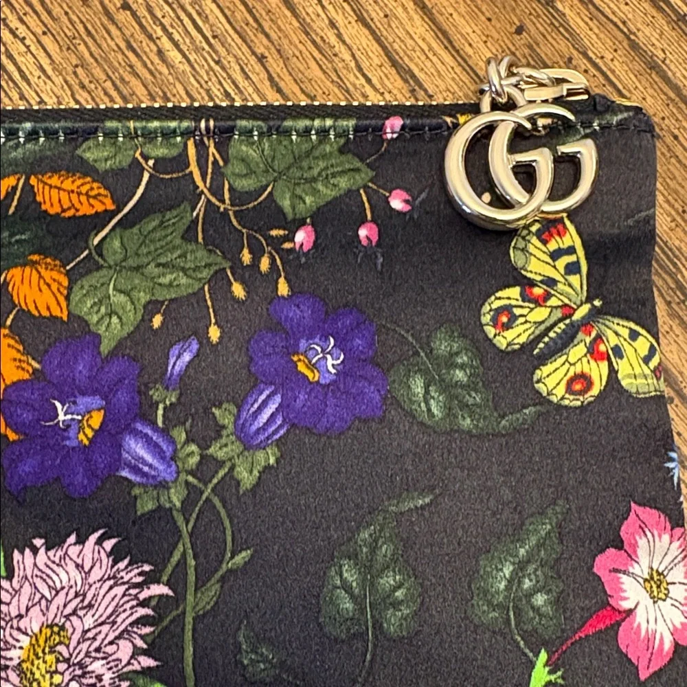 Gucci Black Floral Accessories Bag - NEW (w/o tags) - Picture 3 of 9
